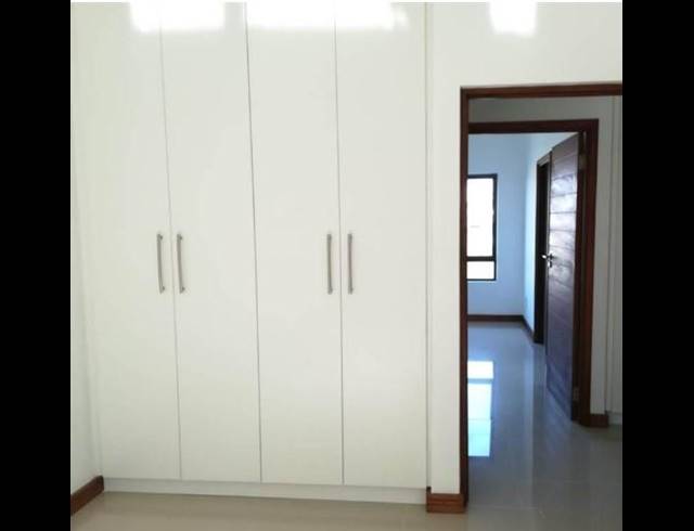 3 BEDROOM FLAT FOR SALE IN UMHLANGA RIDGE